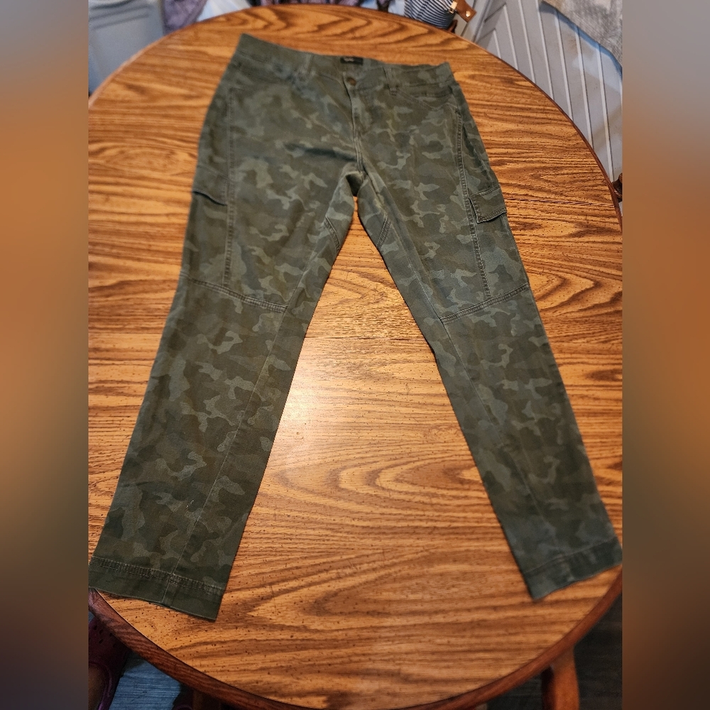 Supplies Camouflage Denim size 14
